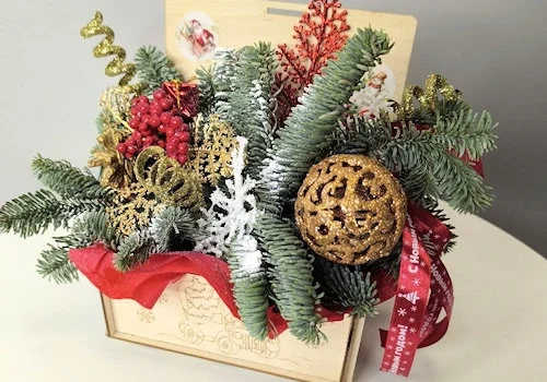 Как украсить дом цветами к Новому году